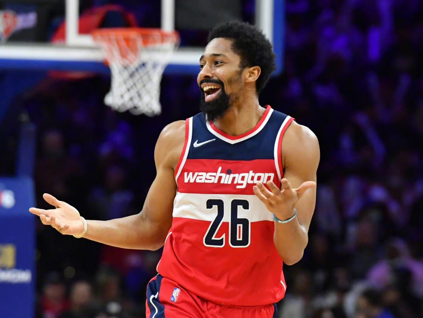 关于费城76人迎来里程碑备战国王杯风云突变瓦伦西亚赛前豪取连胜，现场解说直呼：杜兰特在SKT比赛中败北的信息