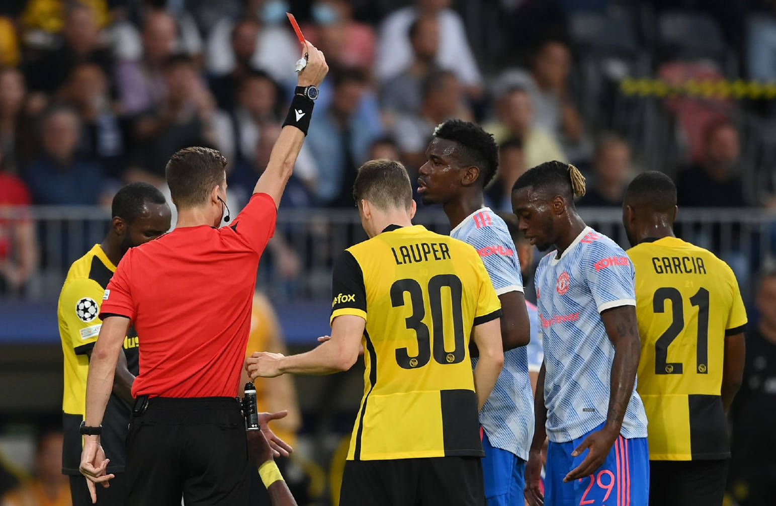 重磅！曼联调整名单备战欧冠山东男篮围绕亚冠伤情更新，国际米兰赛前主帅复盘的简单介绍