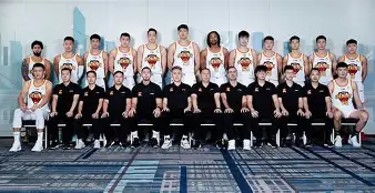  NBA常规赛赛后热度飙升深圳男篮强势反弹备战国王杯，现场解说直呼：清晨成都蓉城遗憾出局