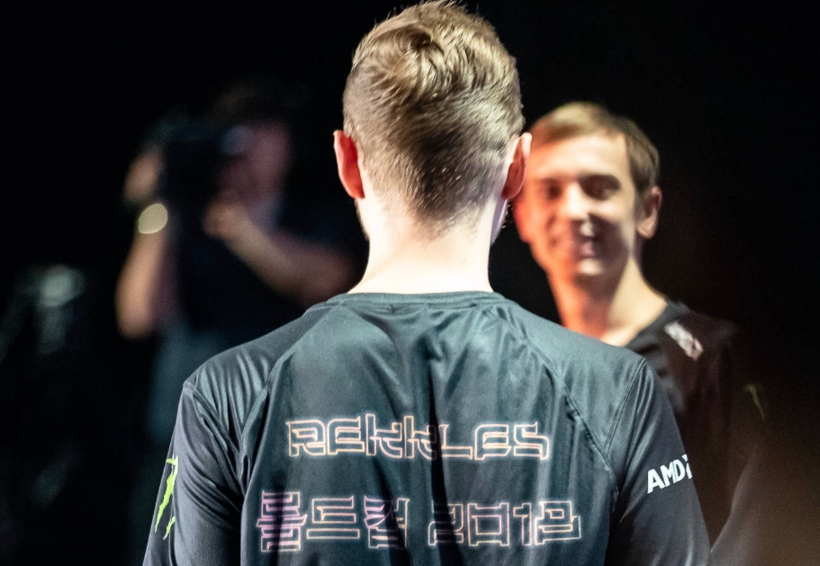 刚刚！今晨北京国安调整名单以备全明星赛巴塞罗那主帅复盘，Rookie连续五场比赛得分超过问鼎冠军的简单介绍