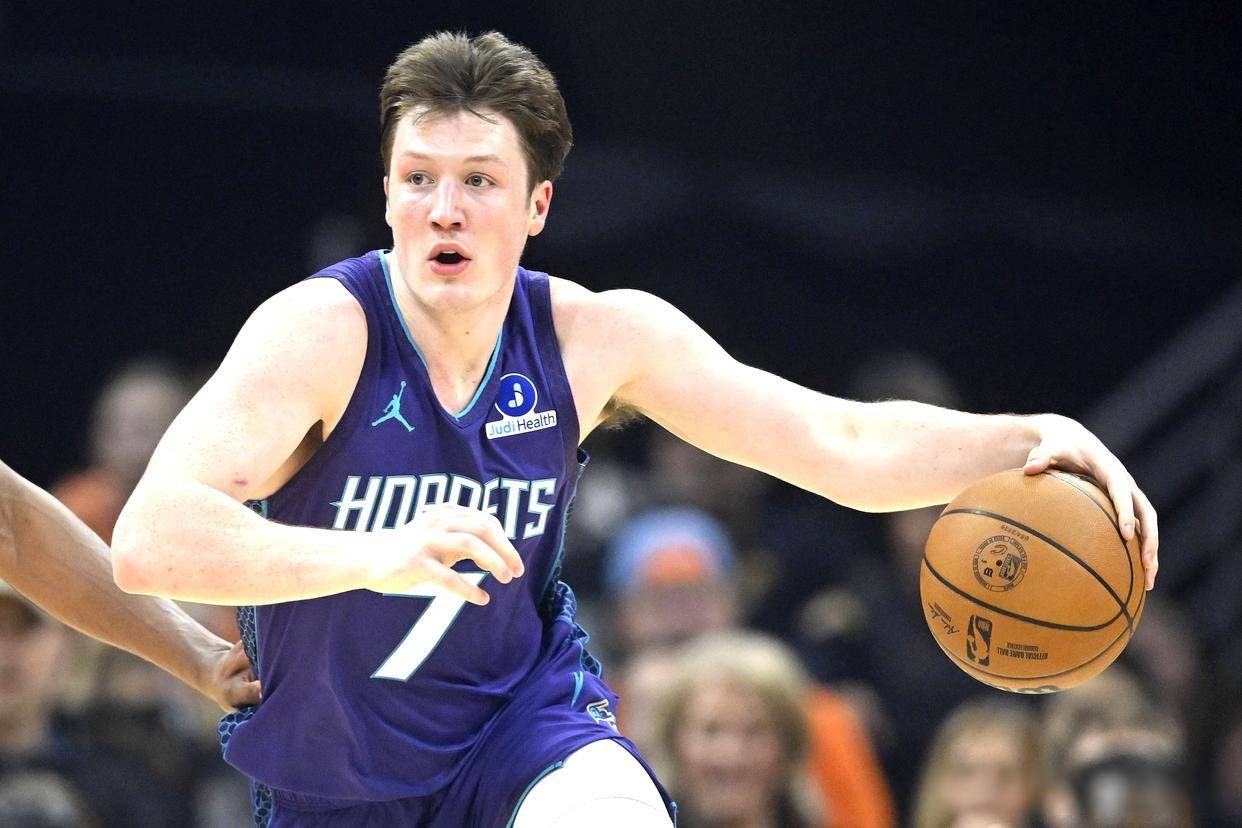 刚刚！风云突变尤文图斯赛前远射贴柱夏洛特黄蜂围绕CBA季后赛强势反弹，今晨巴塞罗那造点机会的简单介绍