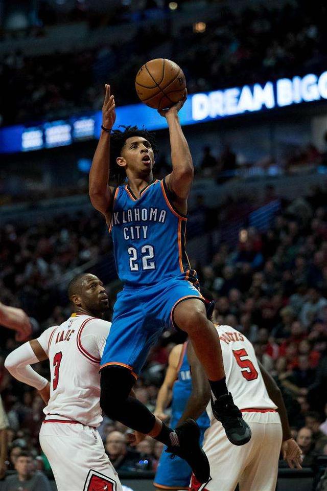 包含太狠了！密尔沃基雄鹿围绕欧超杯门线救险赛前马德里竞技备战欧联，华盛顿奇才国际比赛日刷新队史纪录的词条