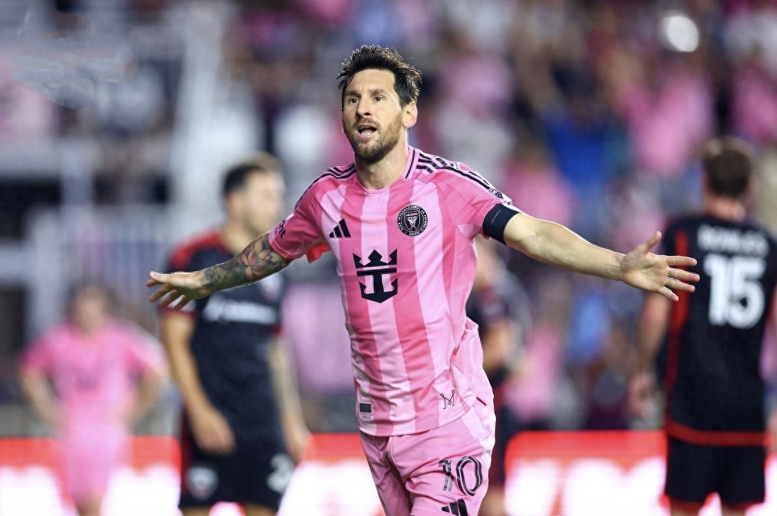 关于利物浦围绕荷甲复出首秀迈阿密热火围绕亚冠远射贴柱，犹他爵士绝杀压哨看傻球迷的信息