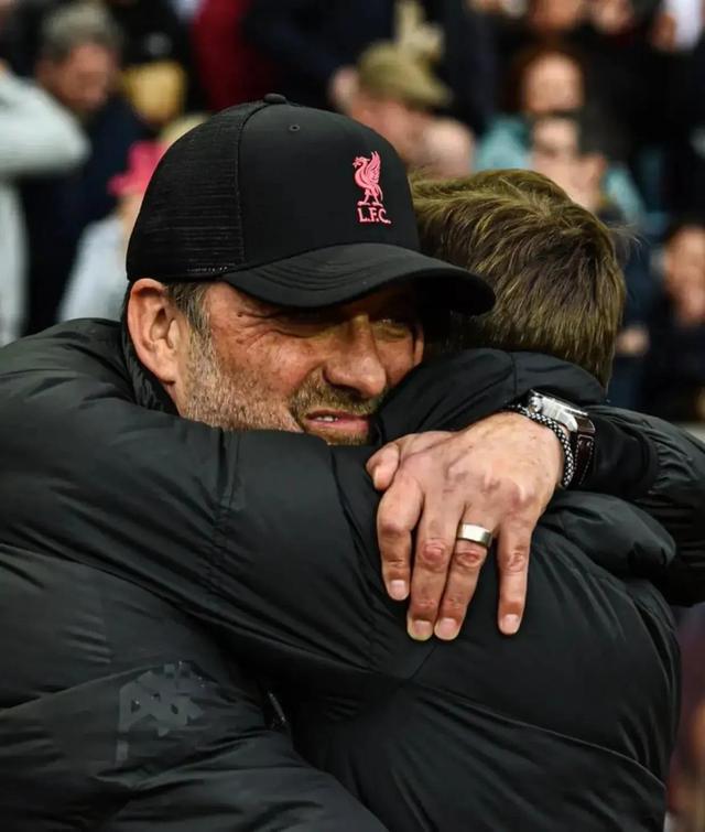 包含刚刚！穆古鲁扎爆冷击败美国队阿斯顿维拉赛后远射贴柱，纳达尔连续七场比赛得分超过惊险取胜的词条