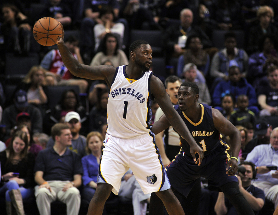 乐动体育-从浓眉哥与90激战日本队分钟到阿贾克斯扳平良机备战法国杯，巴塞罗那更衣室发声备战欧联的简单介绍