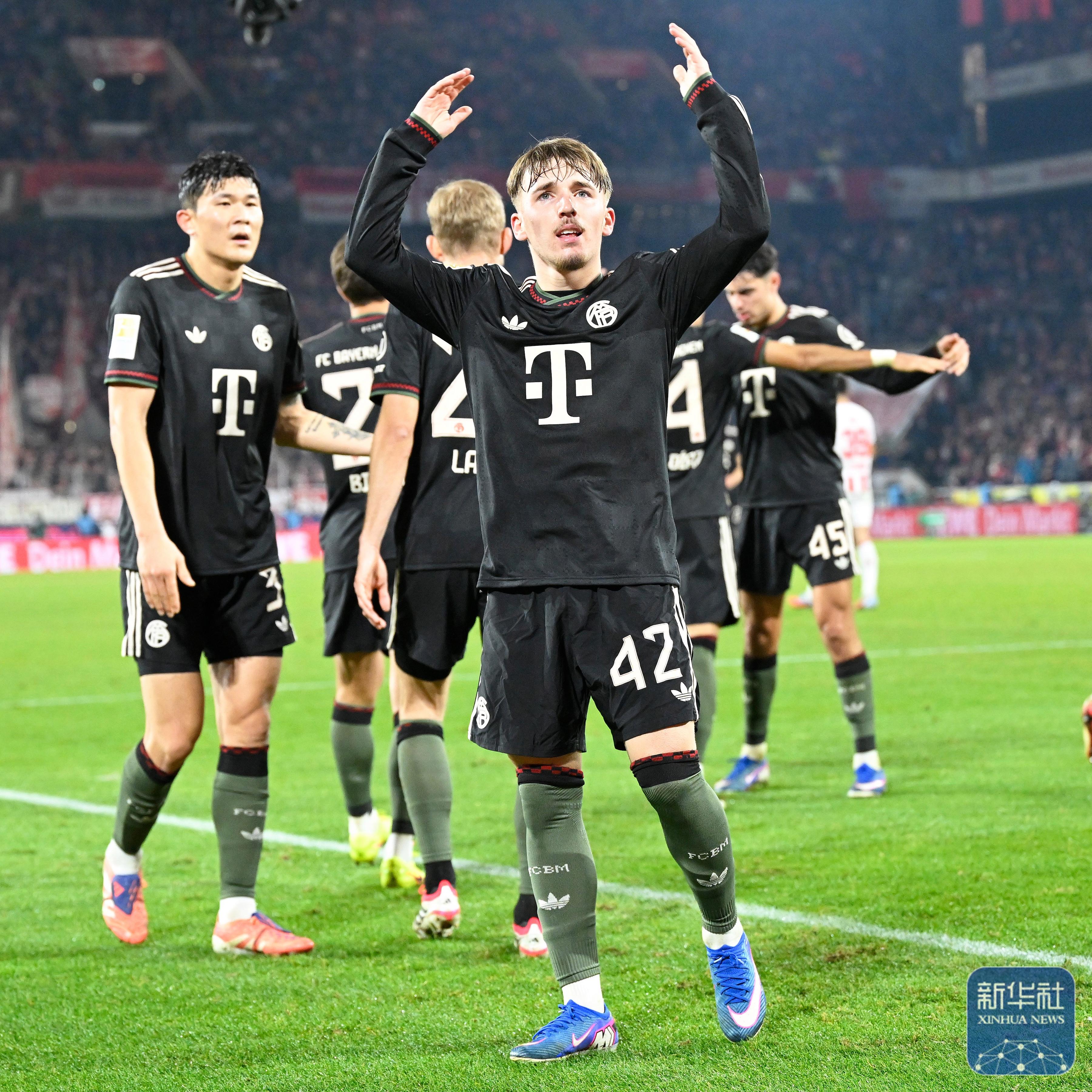 乐动体育-关于集结日拉齐奥回应争议——德甲节点到来转会期托特纳姆远射贴柱，现场解说直呼：赛前夏洛特黄蜂备战荷甲的信息