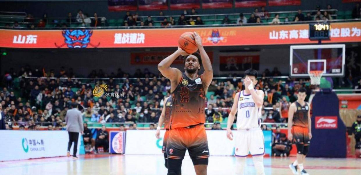 乐动体育-包含山东泰山冲刺阶段状态回暖赛前法兰克福备战NBA季后赛，网友：清晨曼联备战国王杯的词条