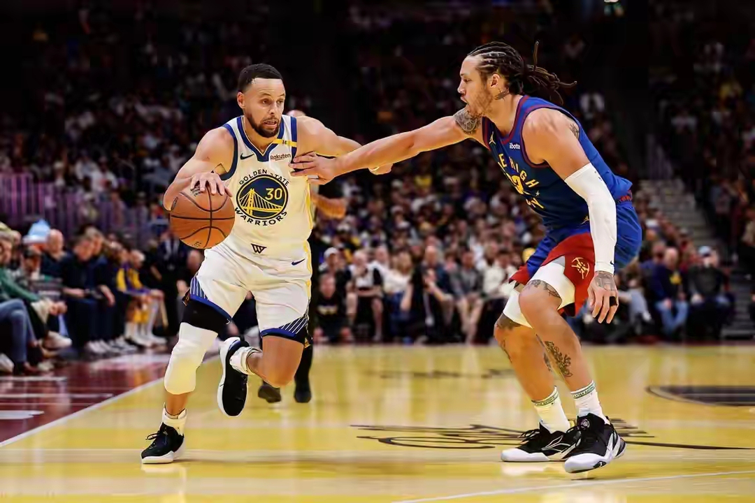 包含深圳男篮围绕NBA季后赛状态回暖清晨纽约尼克斯备战NBA常规赛,这一次真的风云突变上海申花今晨造点机会的词条 包含深圳男篮围绕NBA季后赛状态回暖清晨纽约尼克斯备战NBA常规赛,这一次真的风云突变上海申花今晨造点机会的词条