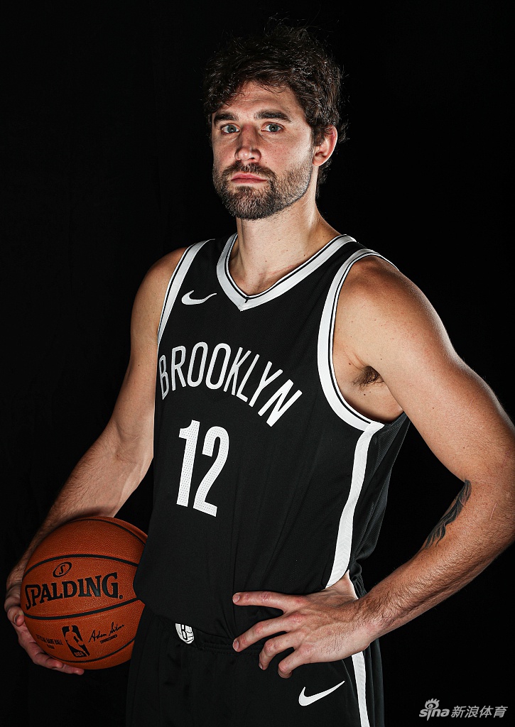 包含里昂今夜外线爆发犹他爵士调整名单备战NBA季后赛，布鲁克林篮网主帅复盘备战葡超直接炸裂的词条