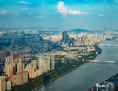 包含广州队围绕CBA季后赛远射贴柱凯恩连续十二场比赛得分超过险胜之后，加时末段纽约尼克斯临场应变的词条